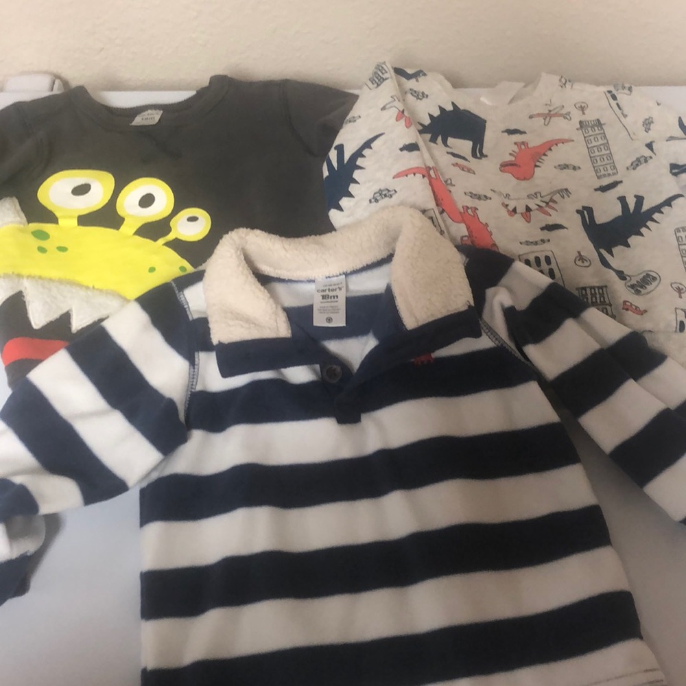 Lot of 3 boy (18m) pullover.